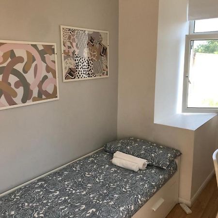 Single Bedrooms With Wifi And Underbed 10 Londra Dış mekan fotoğraf